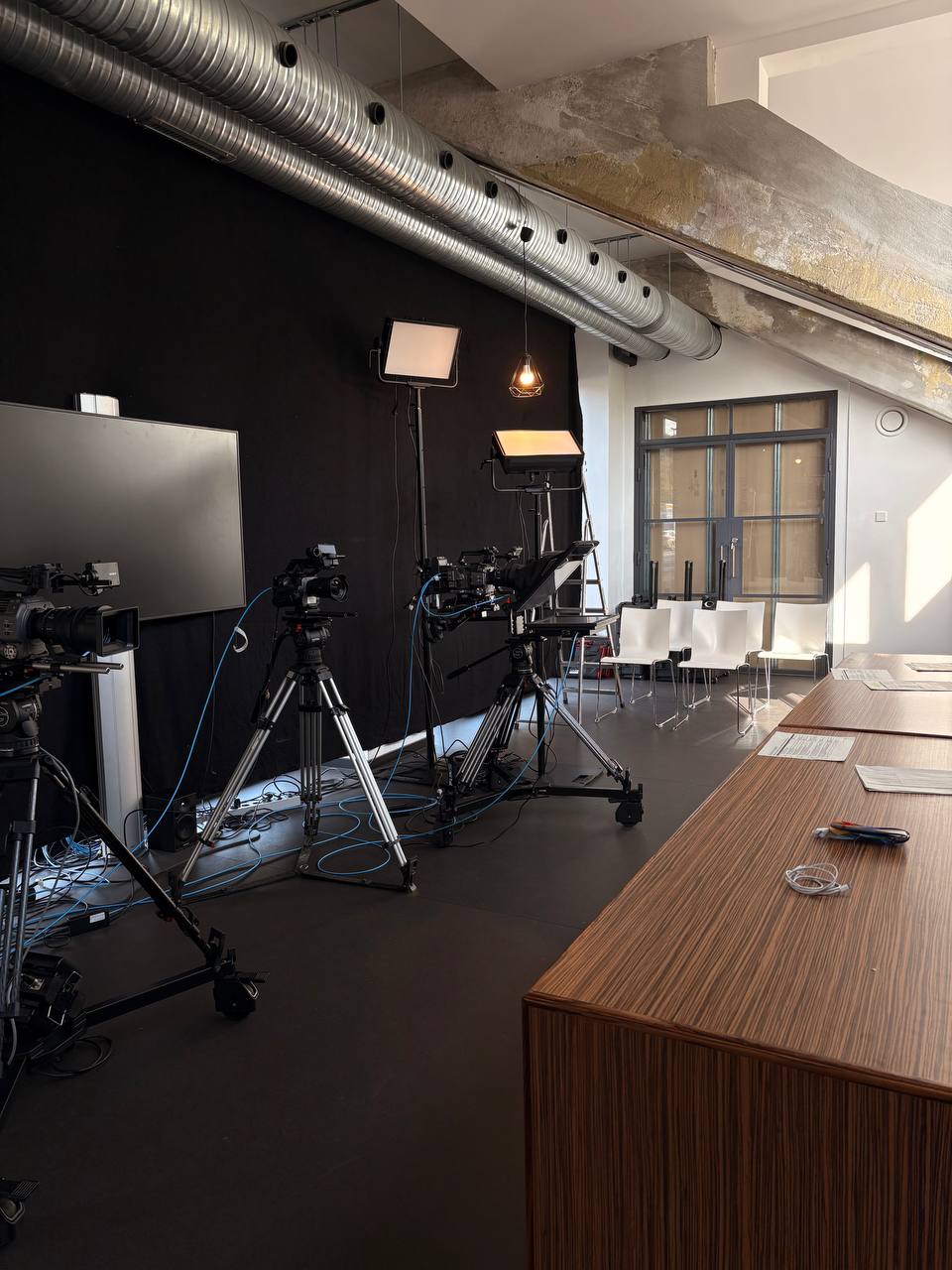 Weitere Detailansicht der Studiofläche in der AVUS Tribüne