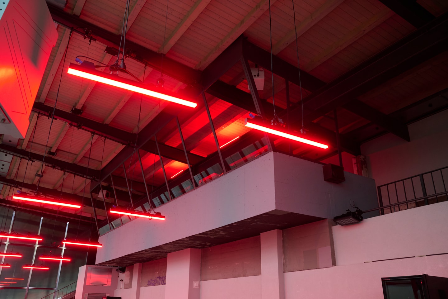 Galerie (1/2) - AVUS Tribüne main room