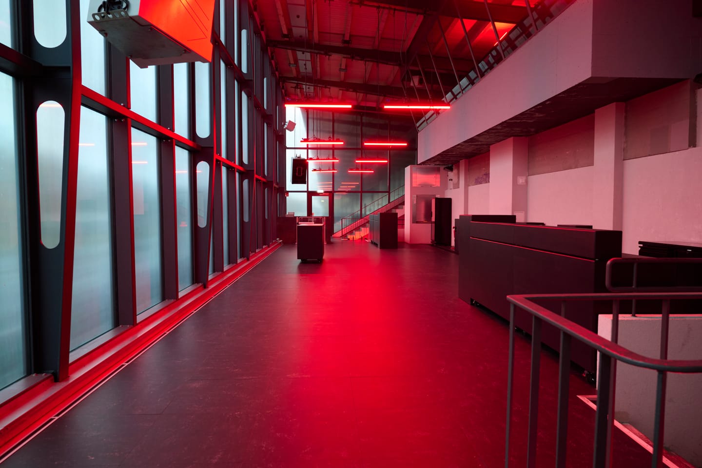 Halle - AVUS Tribüne main room